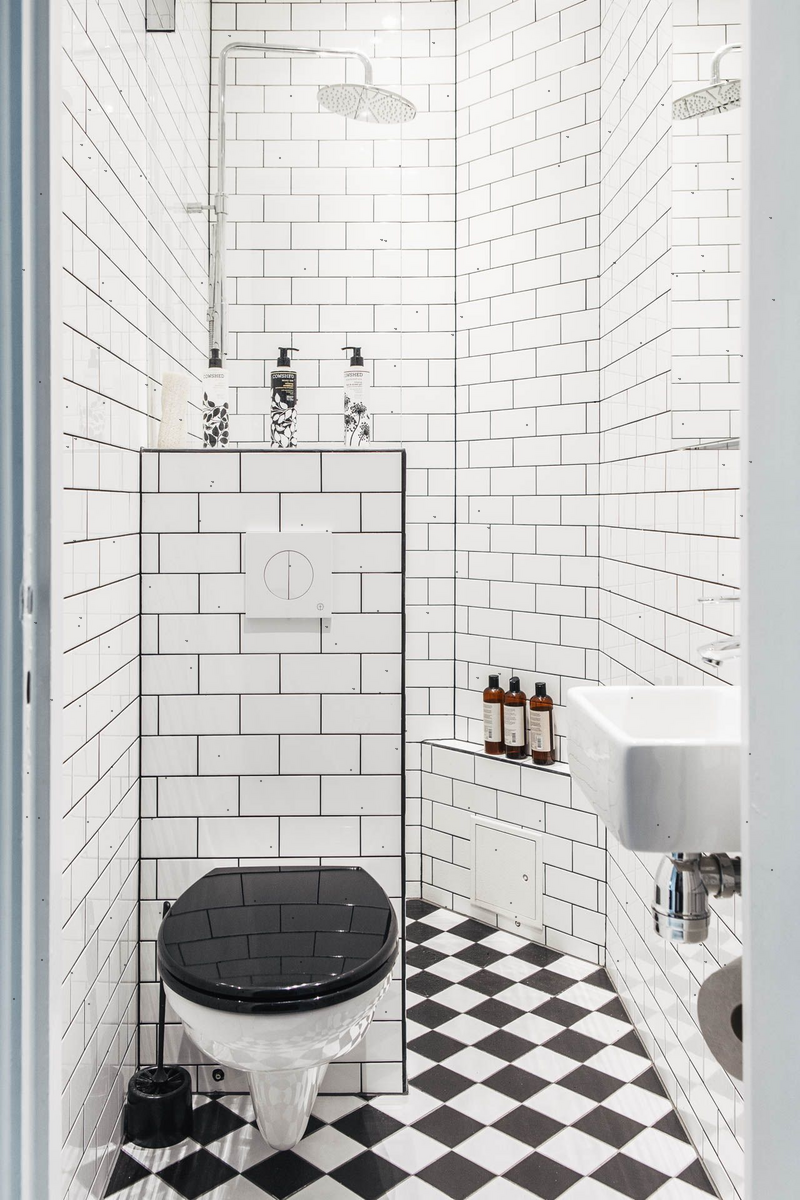 Nhà vệ sinh nhỏ đẹp: Với sự tiện nghi và độc đáo, nhà vệ sinh nhỏ đẹp sẽ giúp bạn tận hưởng một không gian thư giãn trong ngôi nhà của mình. Với các thiết kế hiện đại và chất liệu cao cấp, bạn sẽ được đón nhận những trải nghiệm đáng nhớ.